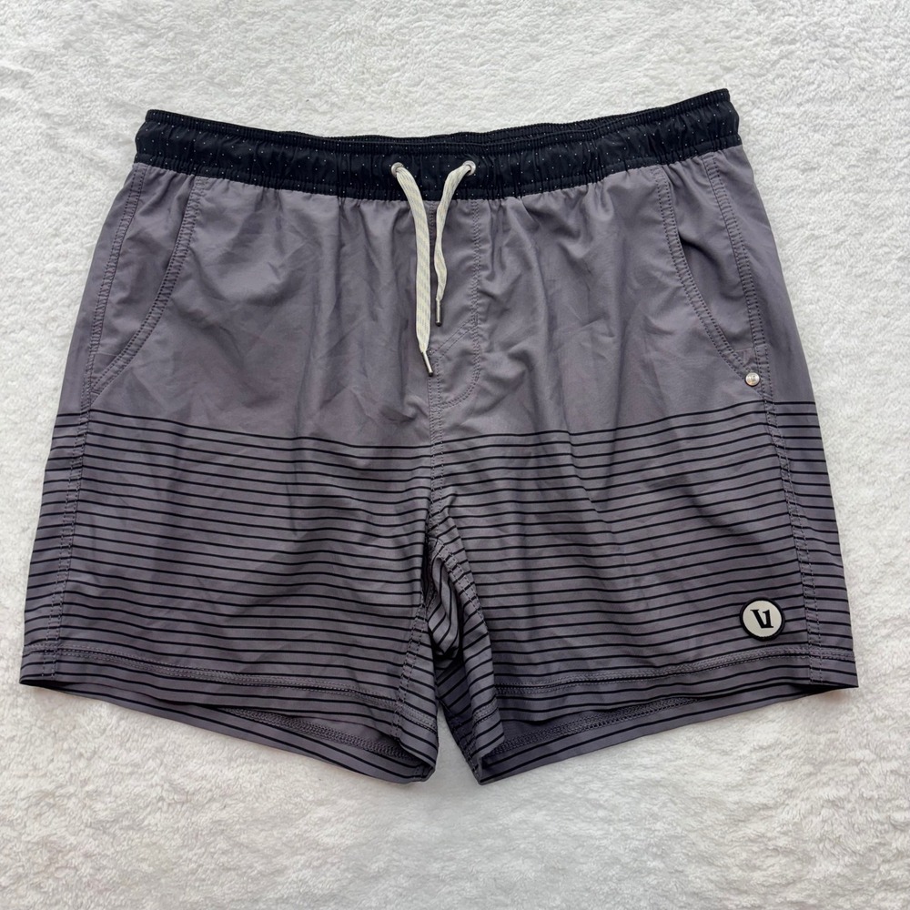 Vuori Banks Shorts Mens XL Grey Striped Recycled Performance Activewear V367